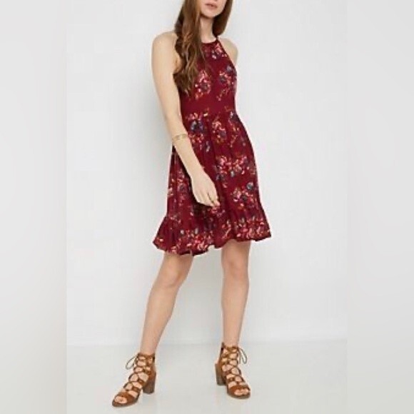 Burgundy wine floral sundress size medium - Picture 1 of 7